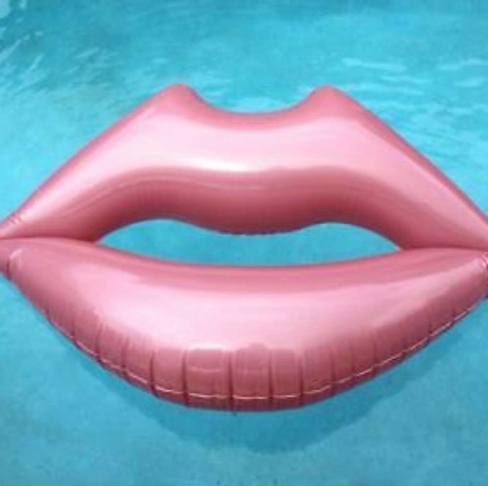FunBoy Inflatable Lip Float - Picture 5 of 10